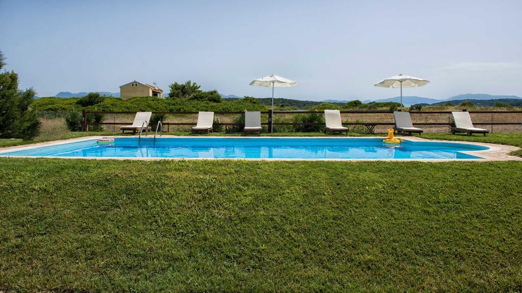 Elli Beach Apartments And Studios Almiros Beach ภายนอก รูปภาพ